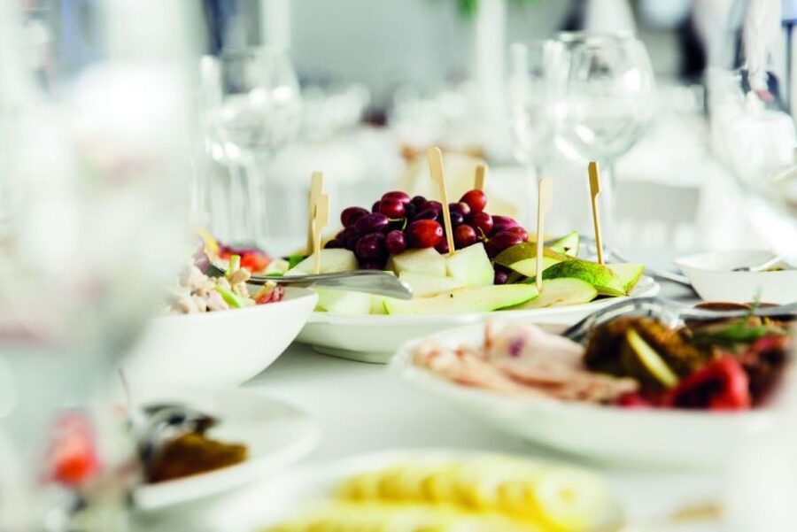 Bonn: Sunday Brunch Buffet with Cologne live music - Should you book the Bonn brunch cruise?