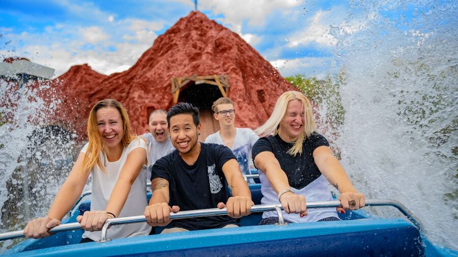 Bottrop: Movie Park Full-Day Admission Ticket - Shows, film themes, and breaks between rides