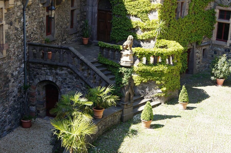 Braunfels: Guided Tour of the Fairytale Castle Braunfels - Cold Weather Advice for an Unheated Castle