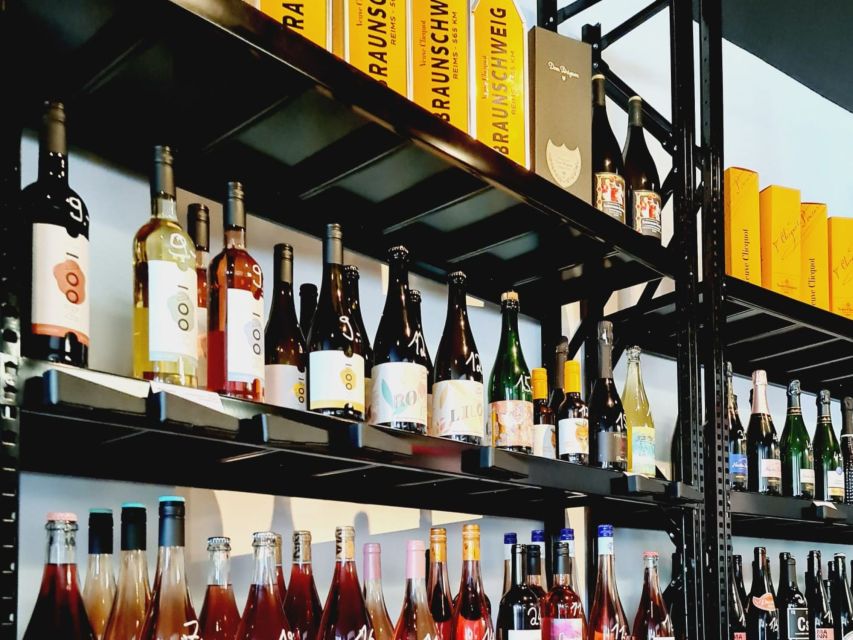 Braunschweig: Guided Walking Tour with Food Tastings - From market squares to Dankwarderode Castle