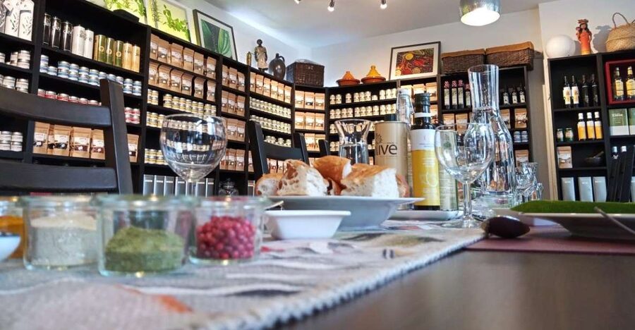 Braunschweig: Guided Walking Tour with Food Tastings - James Rizzi’s cartoon houses change the mood
