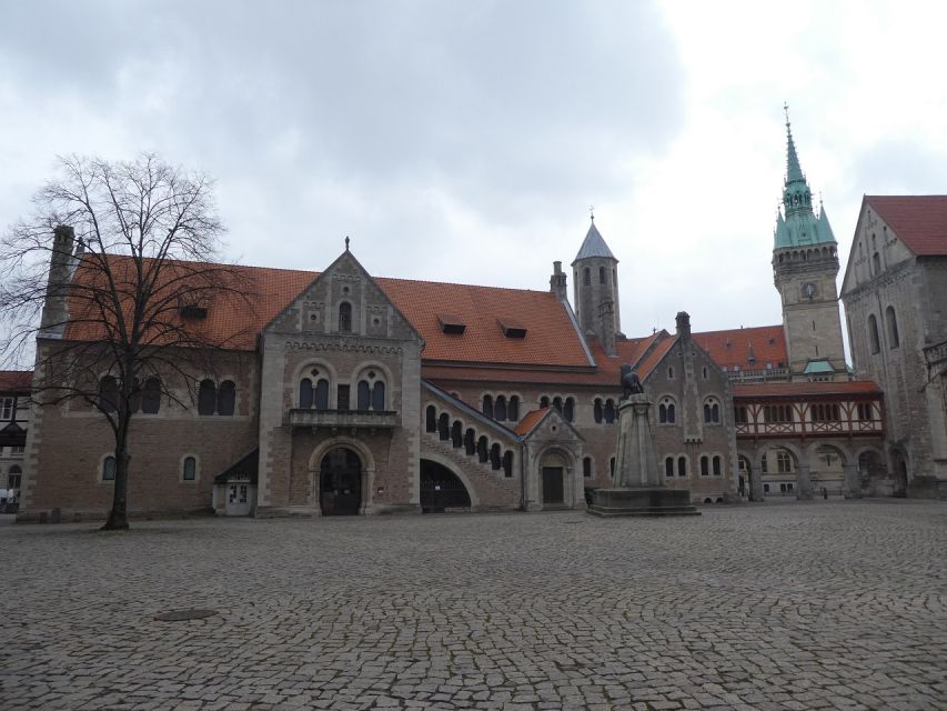 Braunschweig: Private City Walking Tour with Certified Guide - Key points at a glance