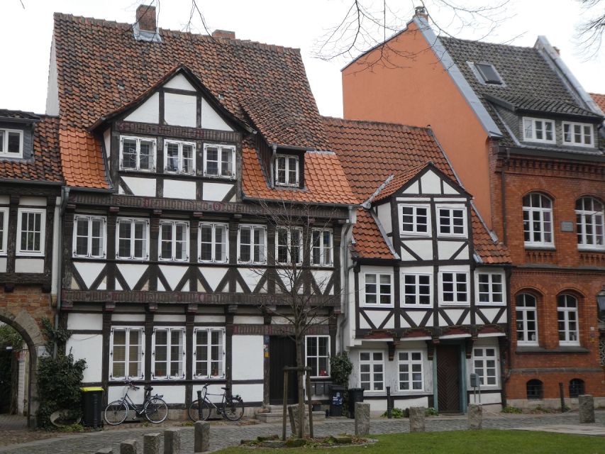 Braunschweig: Private City Walking Tour with Certified Guide - Town Hall and the former ducal palace
