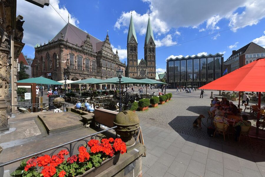 Bremen: City Center Guided Walking Tour - Why a two-hour walk works well in Bremen