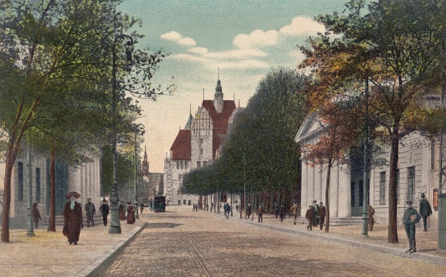 Bremen: Historic old town tour with Geo Epoche - A two-hour walk through Bremen’s power struggles