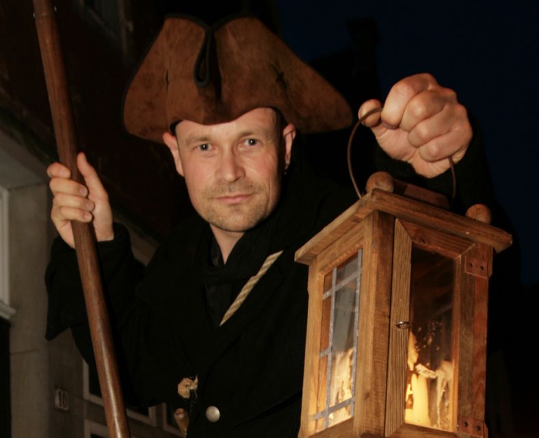 Bremen: Night Watchman Guided Tour for Children (in German) - Why adults are likely to enjoy it too