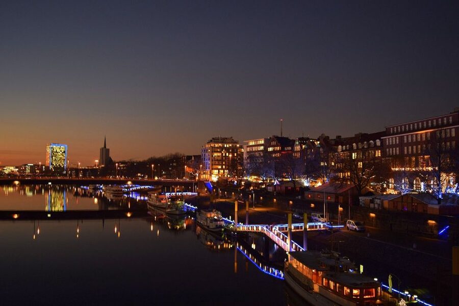 Bremen: Private Walking Tour with a Professional Guide - What the 90-minute format really gives you