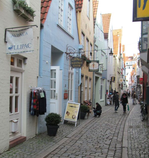 Bremen: Walking Tour of Historic Schnoor District - Key things to know before you book