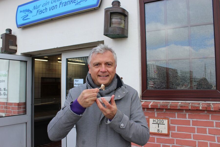 Bremerhaven: Fish Bite Guided Walking Tour - Why Bremerhaven’s fishing port makes a good food tour