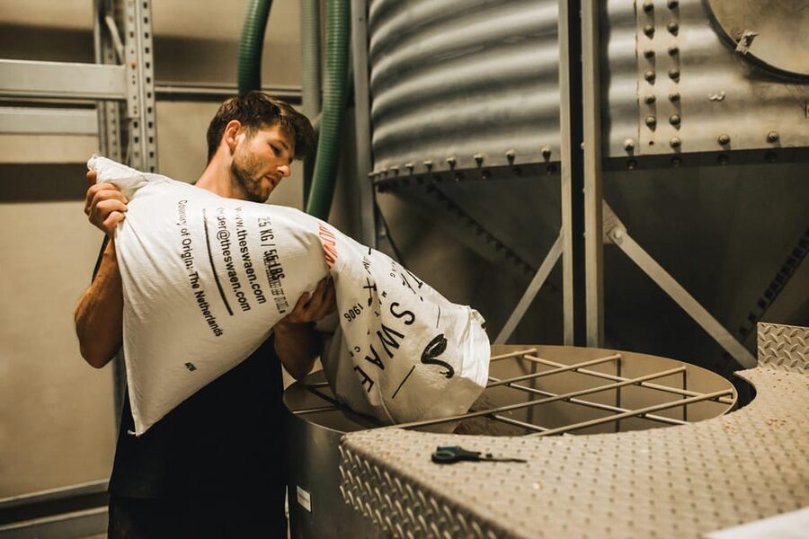 Brewery tour with tasting - Inside the brewery with a working brewer