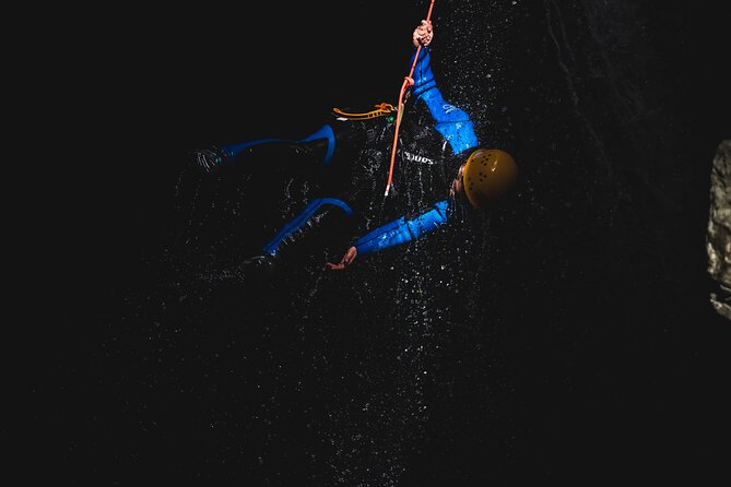 Canyoning Starzlachklamm - Level 2 tour in the Allgäu - Equipment that makes the cold manageable
