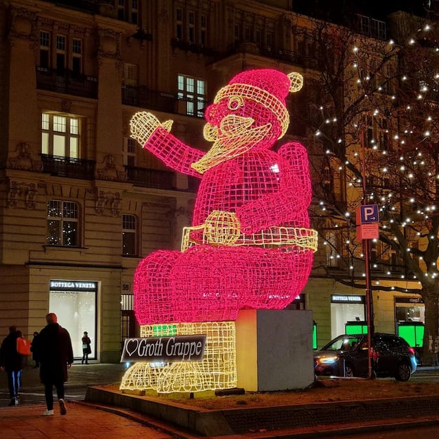 Christmas market lights tour bus through Berlin, free mulled wine (2.5 hours) - Potsdamer Platz and a winter view of modern Berlin