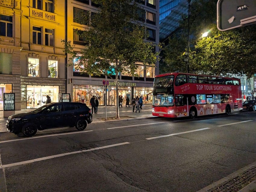 Christmas market lights tour bus through Berlin, free mulled wine (2.5 hours) - Checkpoint Charlie adds a piece of Berlin history