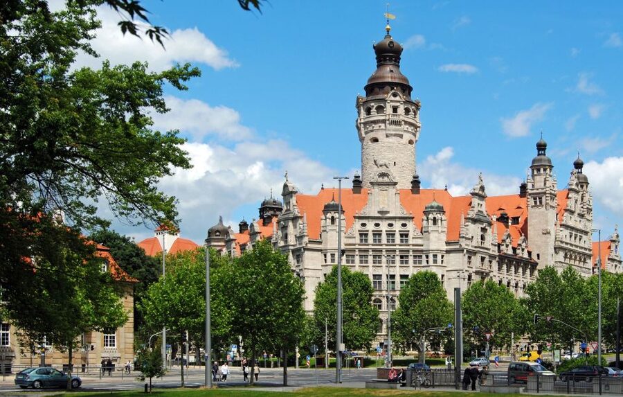 City tour on foot, by S-Bahn and tram - Riding the Bimmel toward Bayrischer Bahnhof