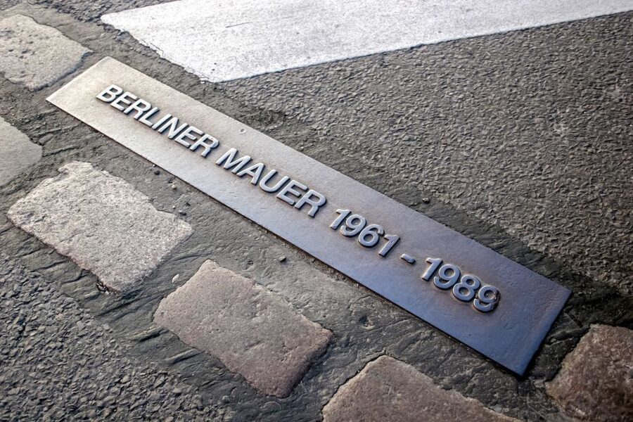 Cold War, Berlin Wall, Spies and the East Side Gallery - What the $18 price really gives you