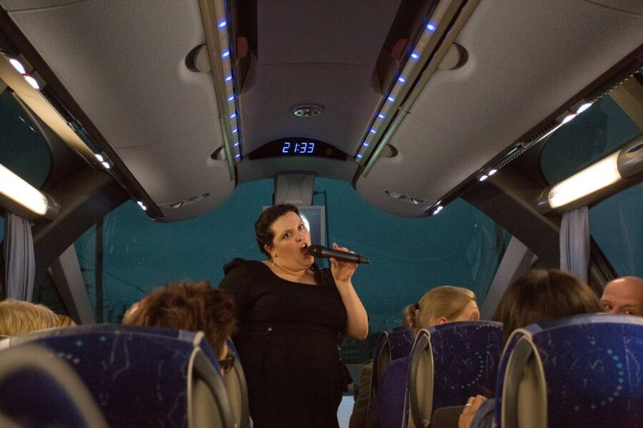 Cologne: 1.5-Hour Comedy Bus Tour - Key Points Before You Book