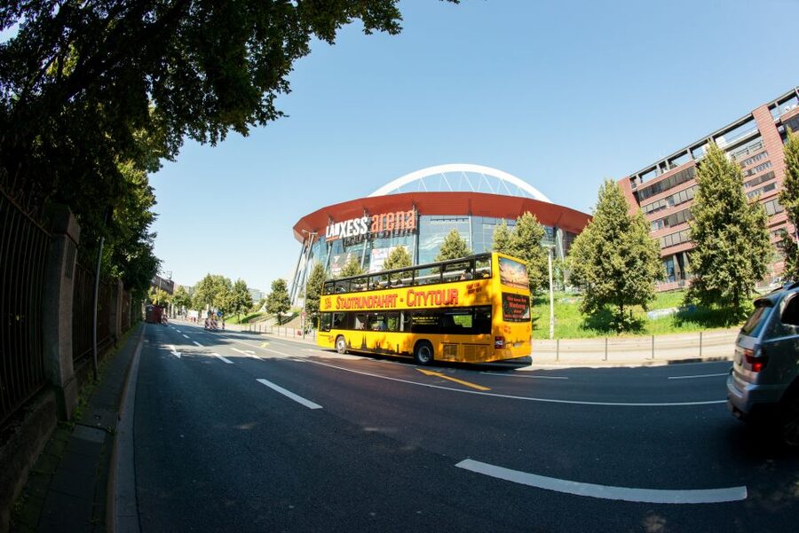 Cologne: 24h Hop-On Hop-Off Sightseeing Bus Ticket - MediaPark, Friesenplatz, and Neumarkt