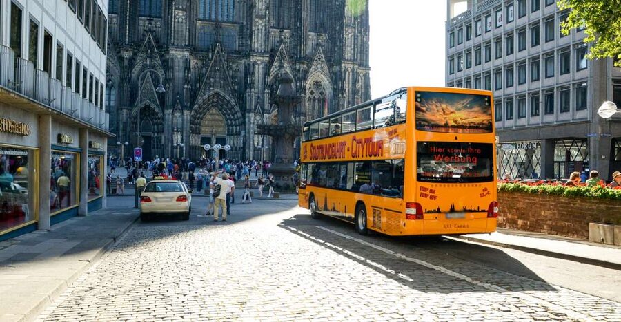 Cologne: 24h Hop-On Hop-Off Sightseeing Bus Ticket - The cathedral, old town, and Gürzenich