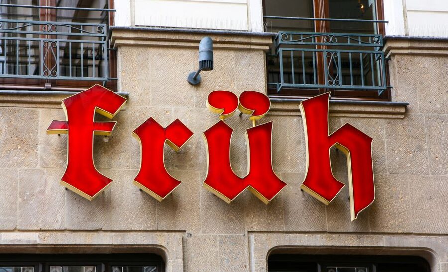Cologne: 3 Old Town Breweries Guided Walking Tour - What the guide adds to the experience