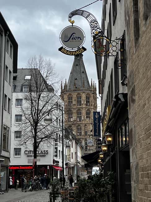 Cologne: Brewery Tour with Beer Tasting and Halven Hahn - How Cologne drinks its local beer