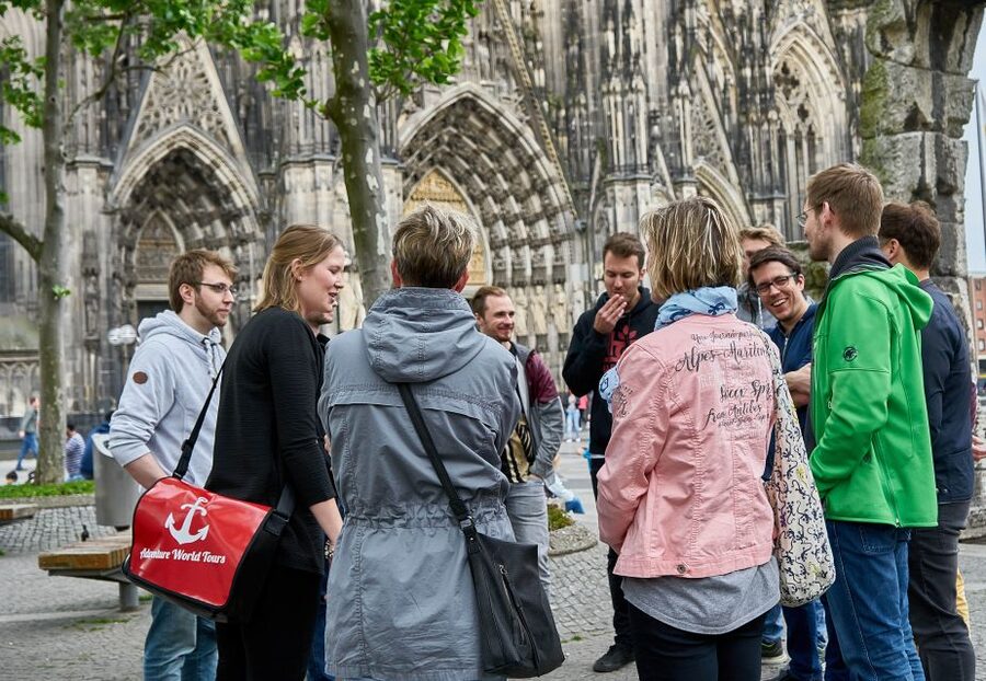 Cologne Cathedral and Old Town Tour with 1 Kölsch - Why this two-hour walk works well in Cologne