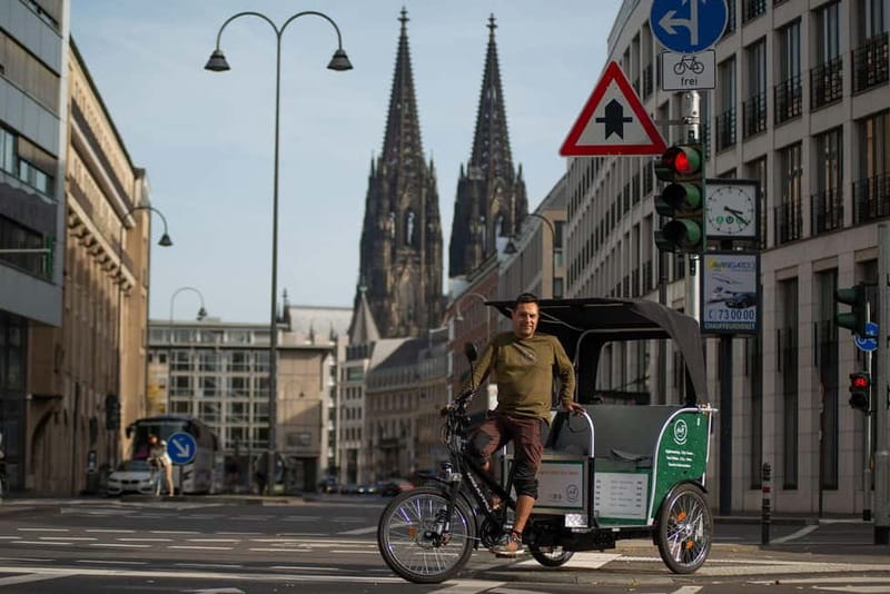 Cologne: Chocolate tasting Tour per Rickschaw - Hohenzollern Bridge and the Rhine views