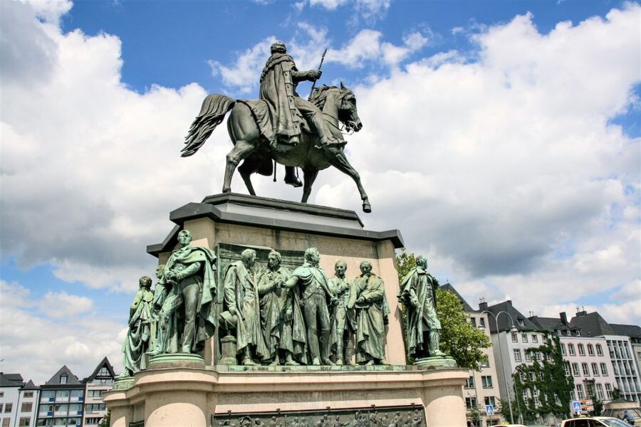 Cologne: City Highlights with Local Guide - The $16 price and what you receive