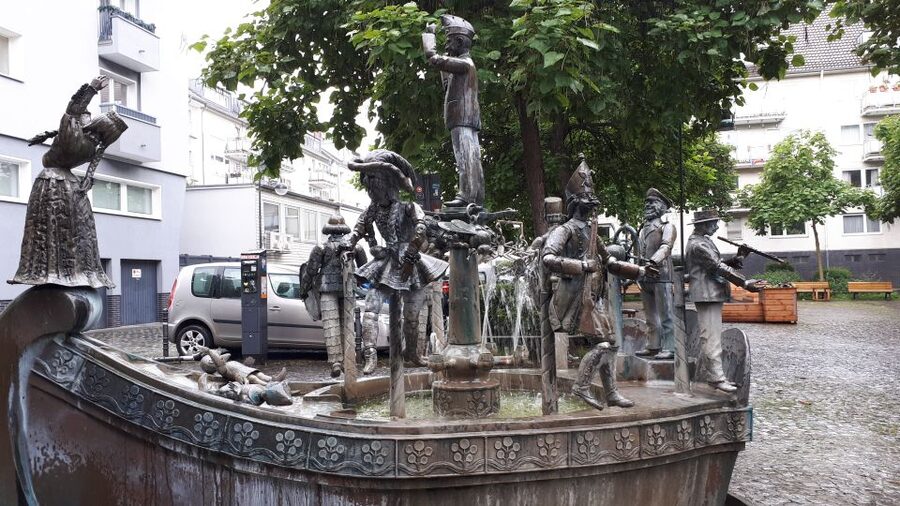 Cologne Ehrenfeld: Crime Mystery Tour - The neighborhood sightseeing value
