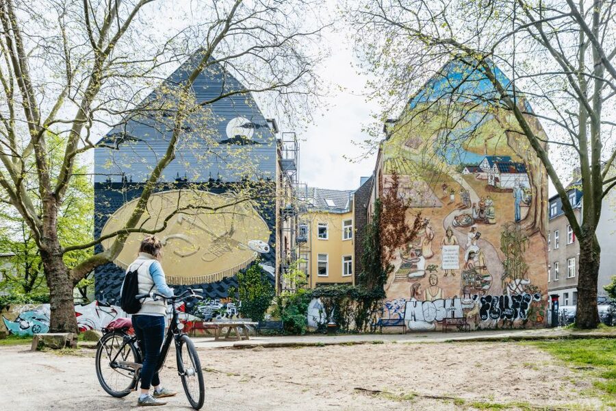 Cologne: Ehrenfeld Street Art Bike Tour - Meeting near Eigelstein and getting set up