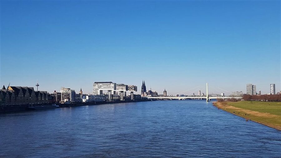 Cologne: Guided E-Bike Panorama Tour - Rheinpark and the first wide city views
