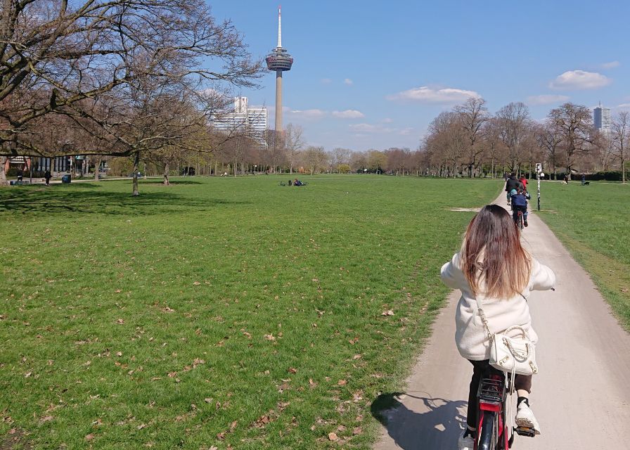 Cologne: Guided E-Bike Panorama Tour - The pace, guide, and group feel