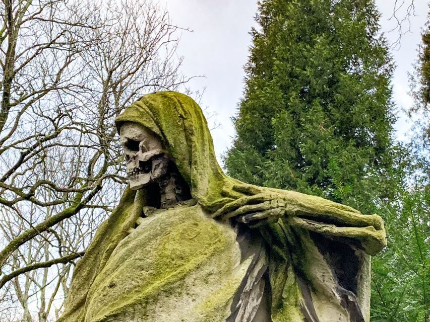 Cologne: Guided Tour of Melatenfriedhof - Who should book this Cologne walking tour?