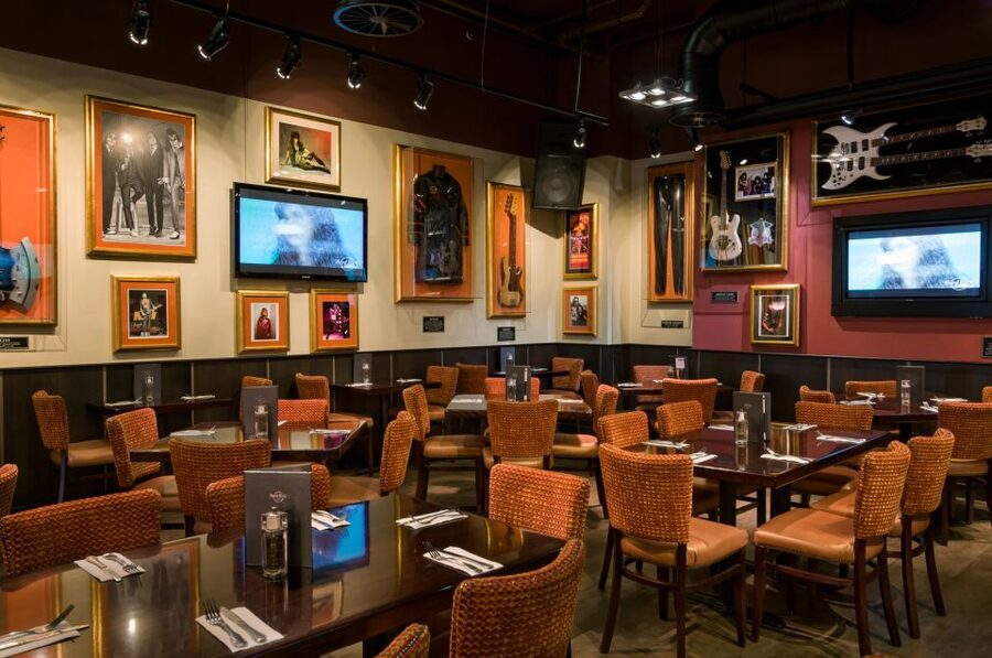Cologne: Hard Rock Cafe with Set Menu for Lunch or Dinner - Booking details worth keeping in mind