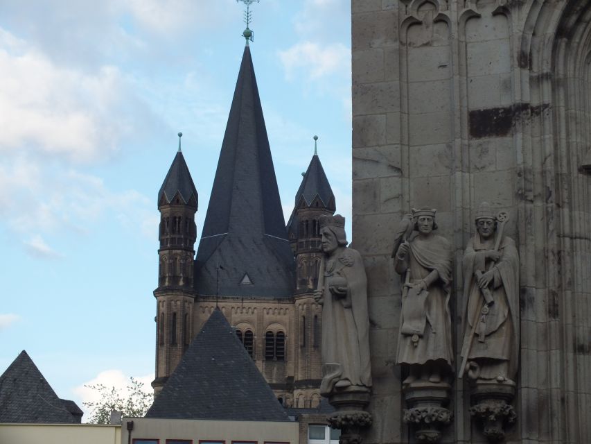 Cologne: Kölsche Highlights-/Altstadt Tour in German - Medieval Cologne in the Old Streets