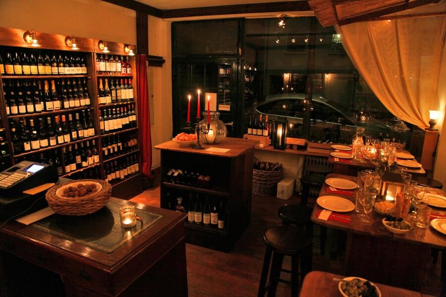 Cologne-Nippes: Cheese and wine with champagne and Grand Cru - Starting at Le Caveau with champagne