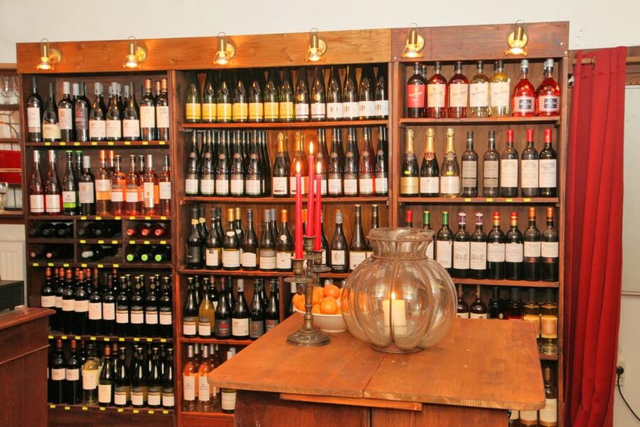 Cologne-Nippes: wine hopping (wine trip) - From country wine to château wine