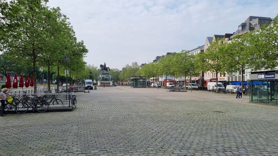 Cologne: Old City Guided Walking Tour - Practical Advice for a Better Walk