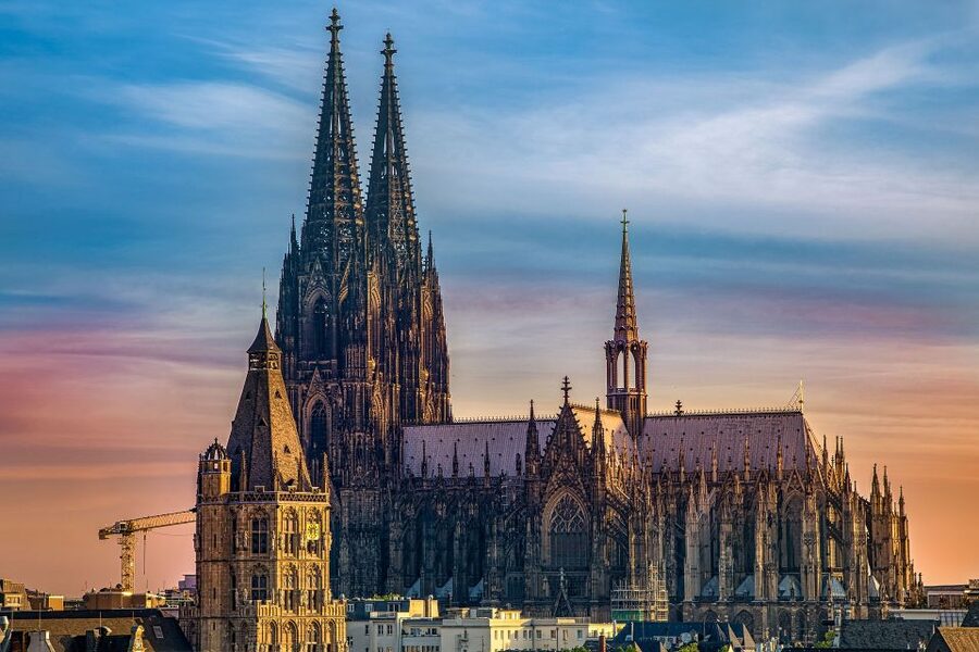 Cologne: Old Town Highlights Walking Tour - What You Get for $34