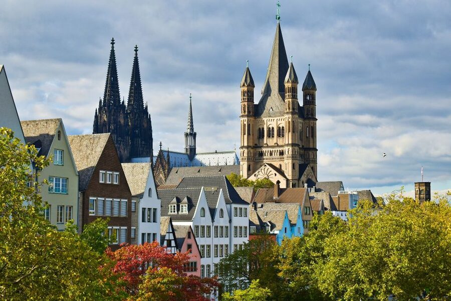 Cologne: Old Town Highlights Walking Tour - Ancient Alleys, Old Markets, and the Town Hall