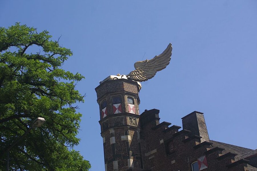 Cologne: Old Town Historical Walking Tour with GEO Epoche - St. Kolumba shows the limits of an outside tour
