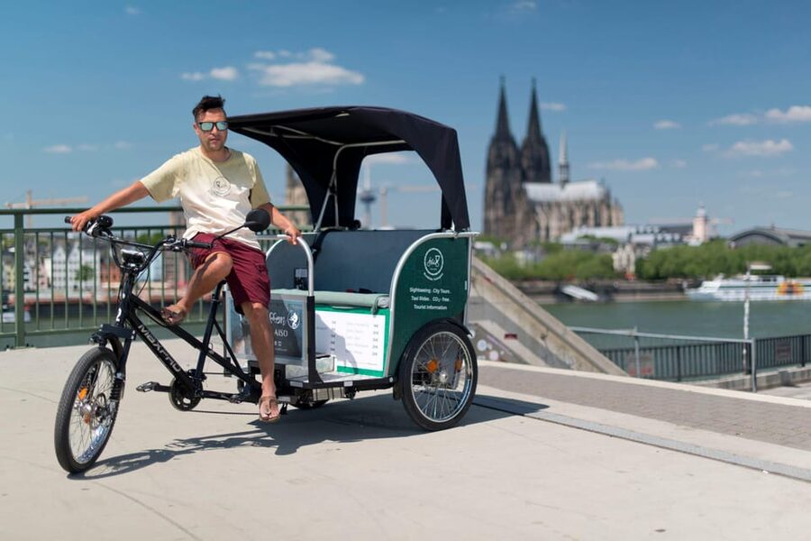 Cologne: Private Rickshaw Tour - Why a private rickshaw works well in Cologne