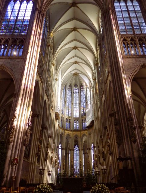Cologne: Private Walking Tour of City Center - Great St. Martin Church and Cologne’s medieval skyline