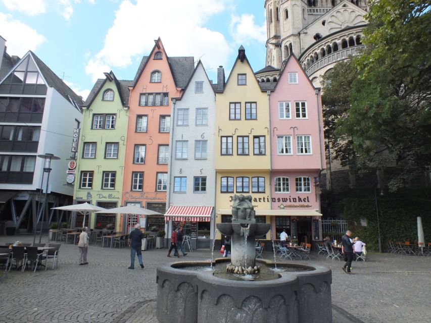 Cologne: Sagen- und Histörchentour in German - Starting beside the Heinzelmännchen Fountain