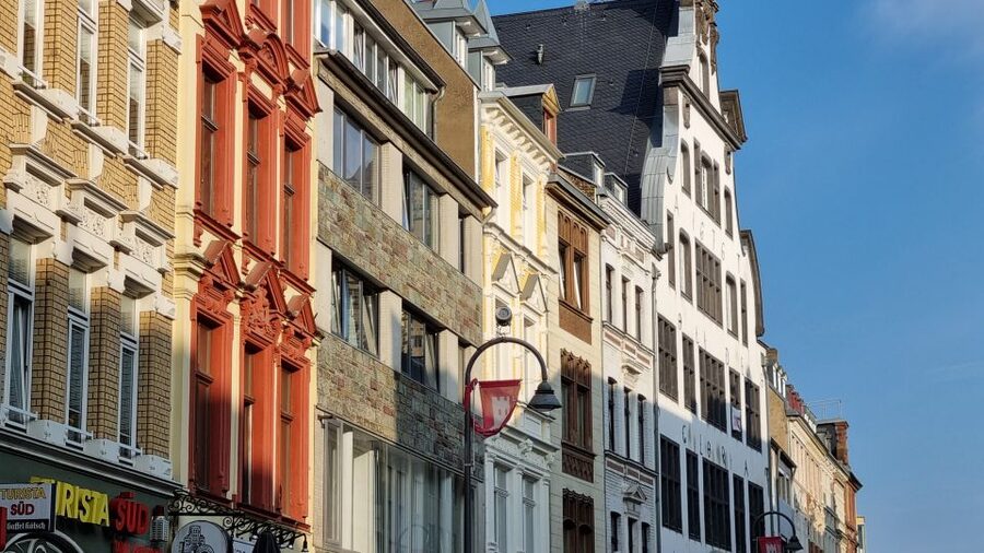 Cologne: Southside Severinsquarter Guided Tour in German - Key points at a glance