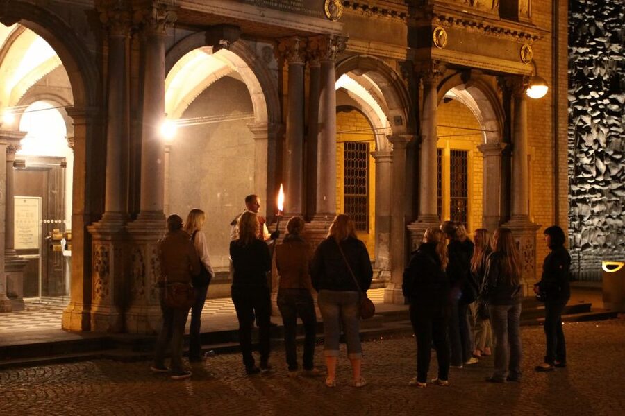 Cologne: The Night Watchman Old Town Walking Tour in German - A look at medieval work and daily life