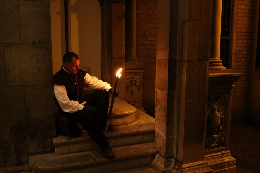Cologne: The Night Watchman Old Town Walking Tour in German - How the 90-minute route works
