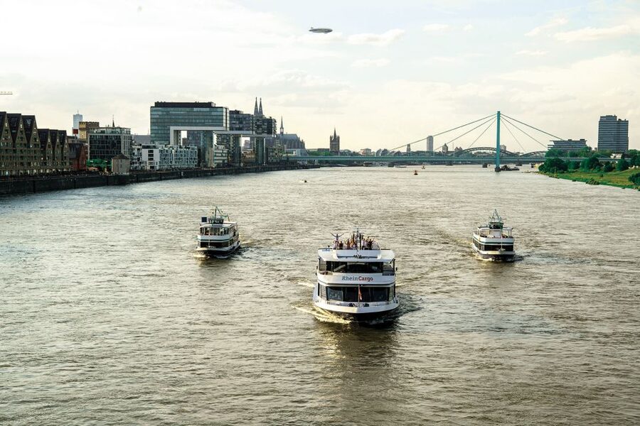 Cologne: Top Sights Rhine River Cruise - Skyline Tour - Why a Rhine cruise works well in Cologne