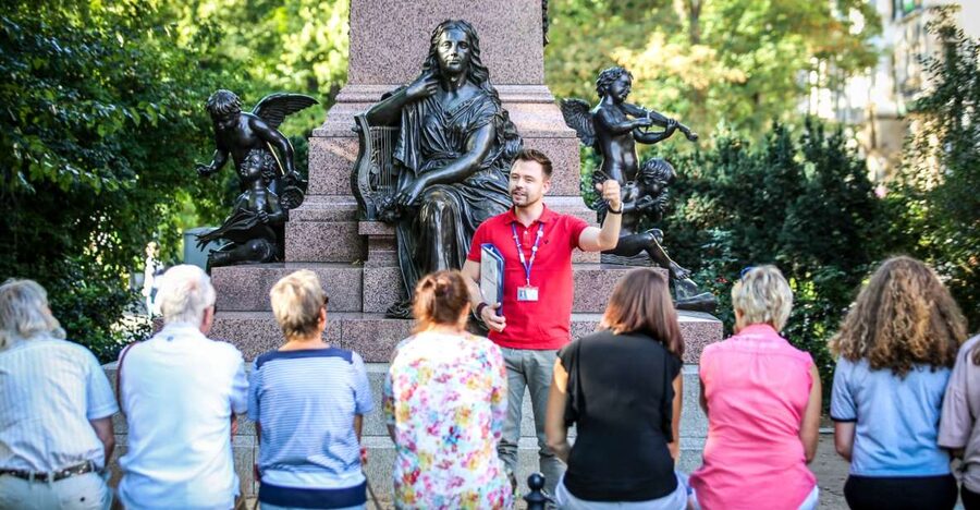 Combo Tour in Leipzig: Guided City Tour & City Sightseeing - Nikolai Church and Leipzig’s central story