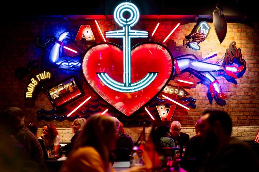 Craft beer tour/beer tour Hamburg - A craft beer shop with more than 250 choices