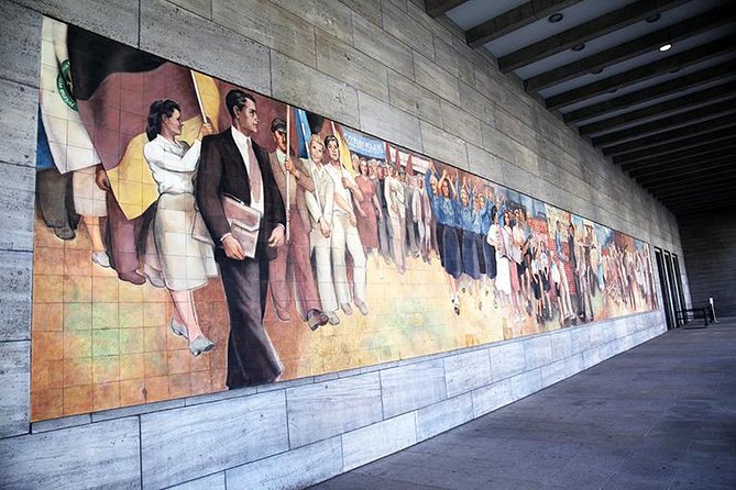 Discover Berlin Half-Day Walking Tour - From the death strip to Checkpoint Charlie